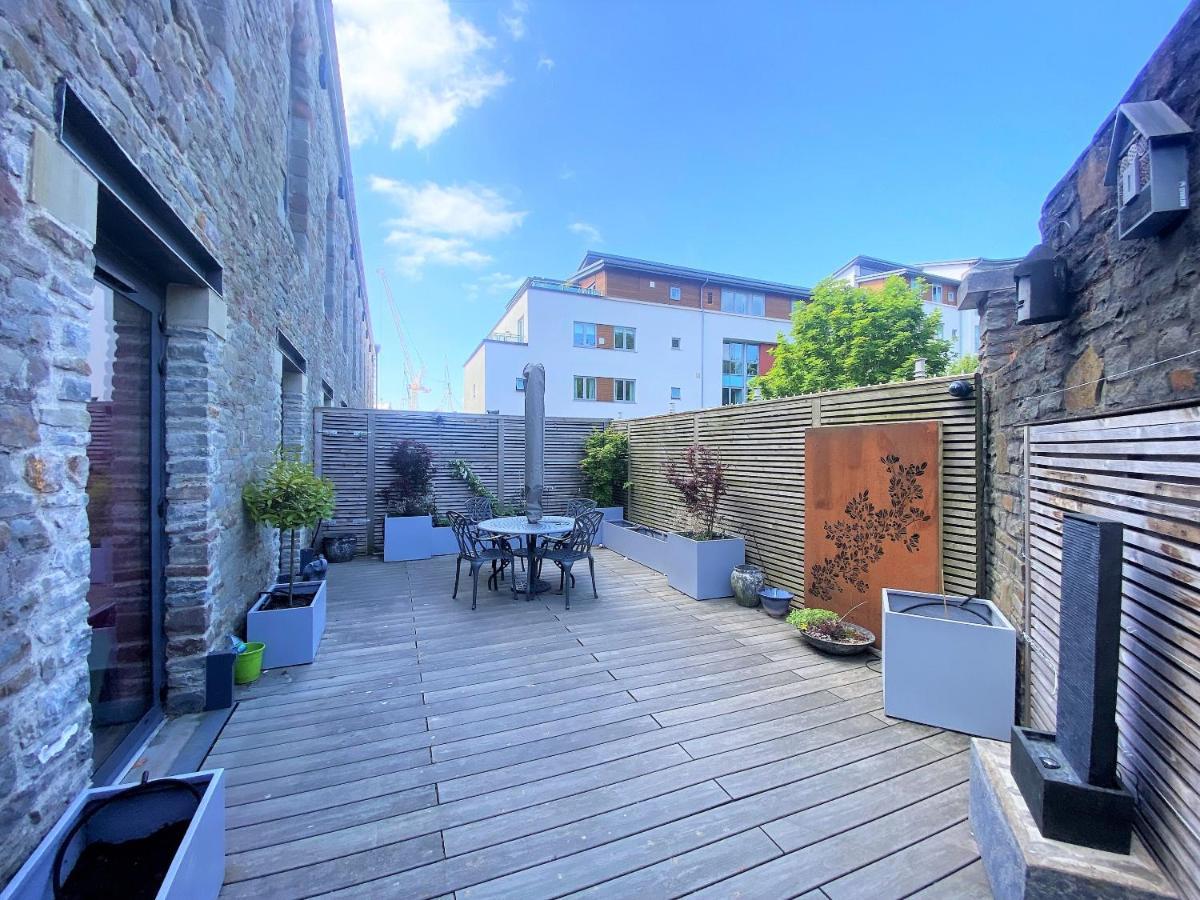 Sublime Waterfront Retreat With Private Terrace Apartment Bristol Exterior foto