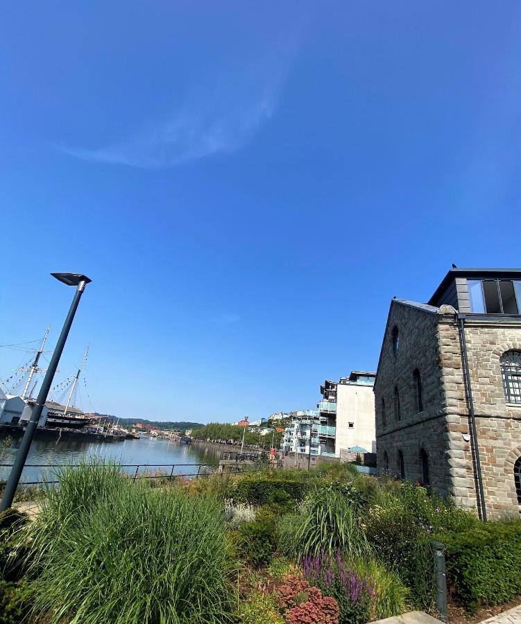 Sublime Waterfront Retreat With Private Terrace Apartment Bristol Exterior foto